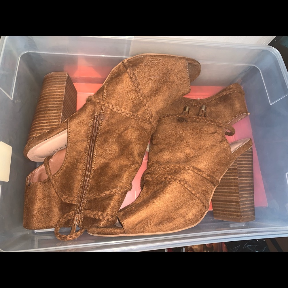 Brown suede Shoes